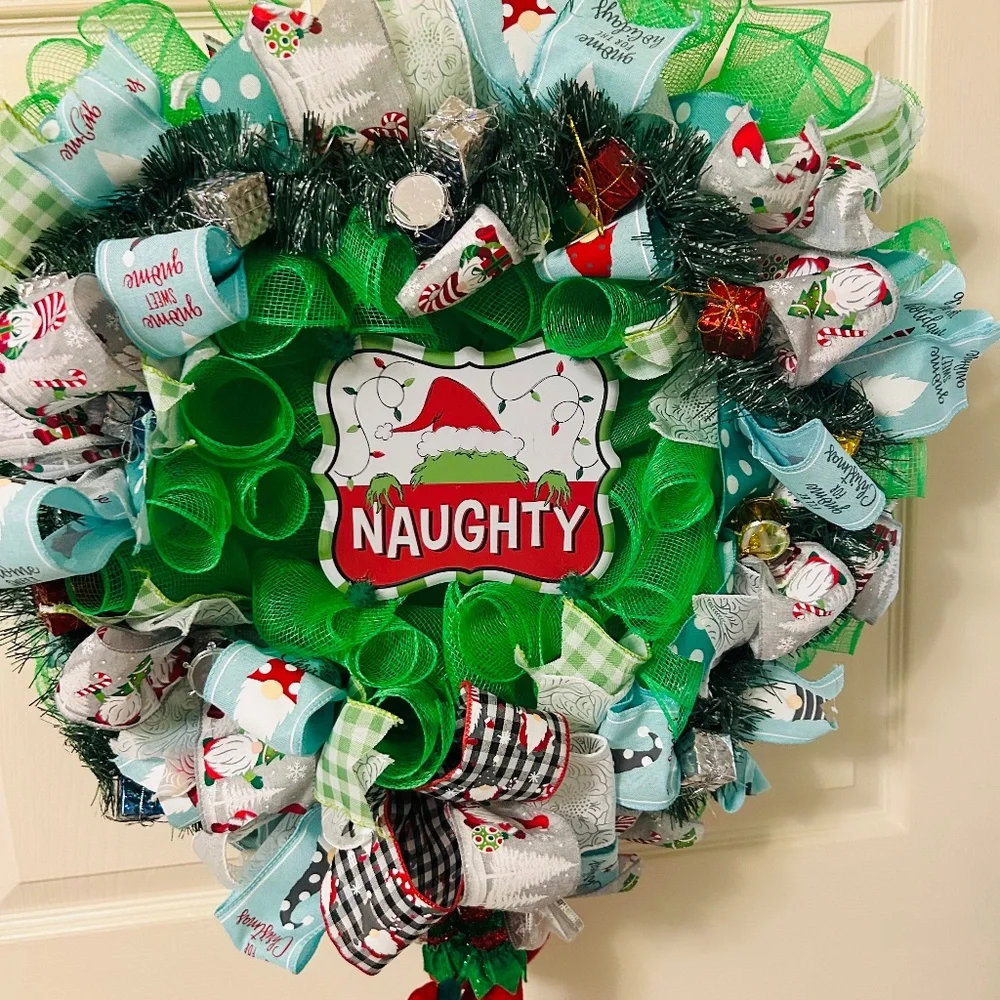 Christmas wreath/nauty
